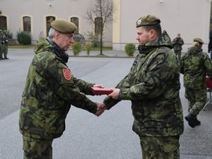 Květ vlčího máku připomněl hrdiny minulosti i přítomnosti