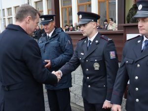 Květ vlčího máku připomněl hrdiny minulosti i přítomnosti