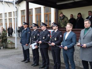 Květ vlčího máku připomněl hrdiny minulosti i přítomnosti