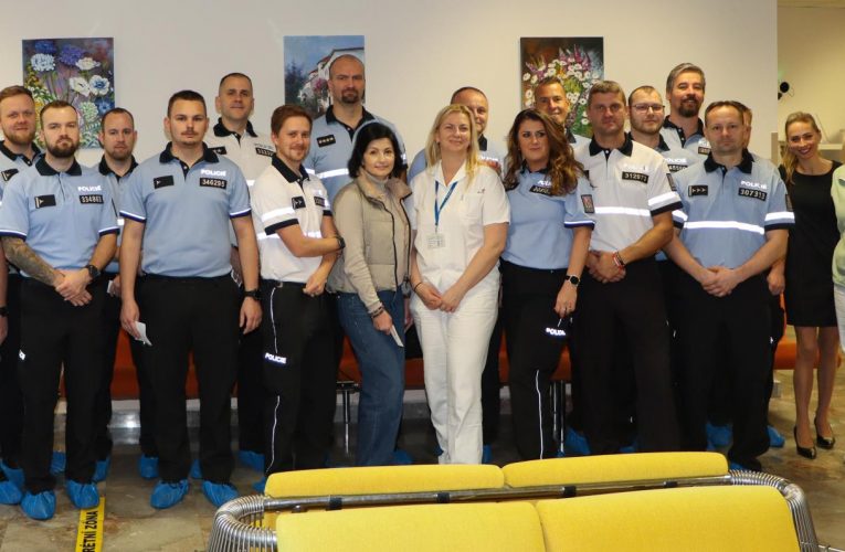 Policisté a civilní zaměstnanci z Moravskoslezského kraje darovali tu nejcennější tekutinu, kterou v těle mají, a tou je krev