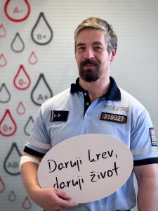 Policisté a civilní zaměstnanci z Moravskoslezského kraje darovali tu nejcennější tekutinu, kterou v těle mají, a tou je krev