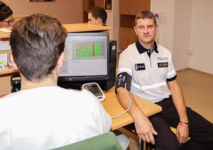 Policisté a civilní zaměstnanci z Moravskoslezského kraje darovali tu nejcennější tekutinu, kterou v těle mají, a tou je krev