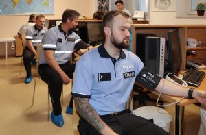 Policisté a civilní zaměstnanci z Moravskoslezského kraje darovali tu nejcennější tekutinu, kterou v těle mají, a tou je krev