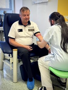 Policisté a civilní zaměstnanci z Moravskoslezského kraje darovali tu nejcennější tekutinu, kterou v těle mají, a tou je krev