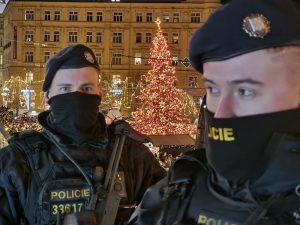 S blížícími se Vánocemi posilují policisté výkon služby