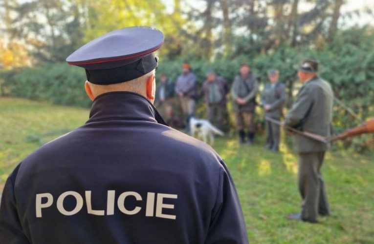 Vše je o bezpečnosti a na té policistům i myslivcům záleží
