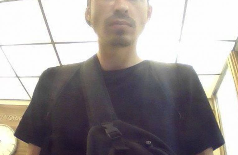 Vybírá peníze z účtů podvodníků