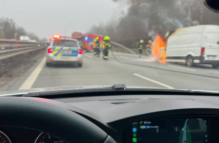 Pomáhal i po noční směně