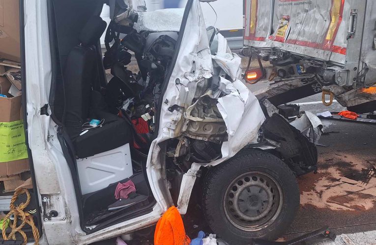 Řidič náraz nepřežil