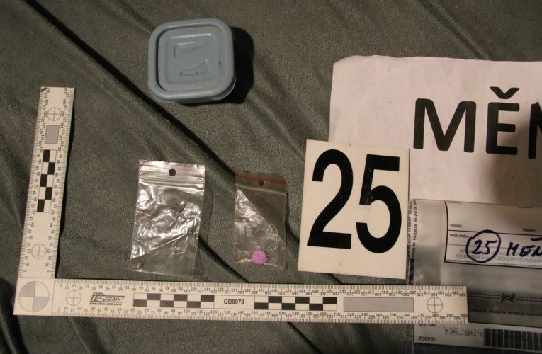 Dva bratři obviněni z výroby a distribuce pervitinu